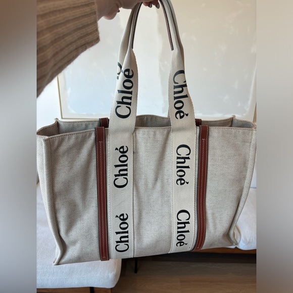 Chloe large woody tote bag in linen, cream with brown leather detail - Picture 2 of 11